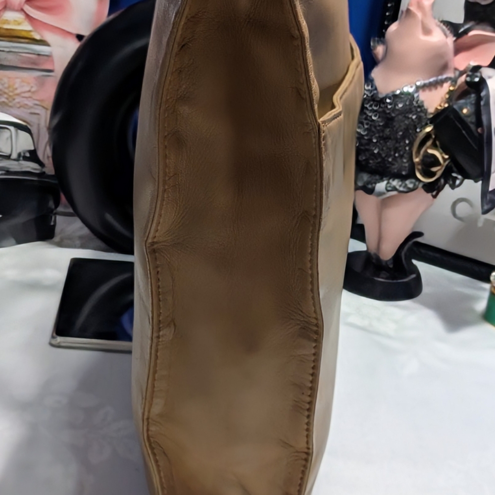 Loewe Anagram Tan Leather Tote Bag - Picture 16 of 16